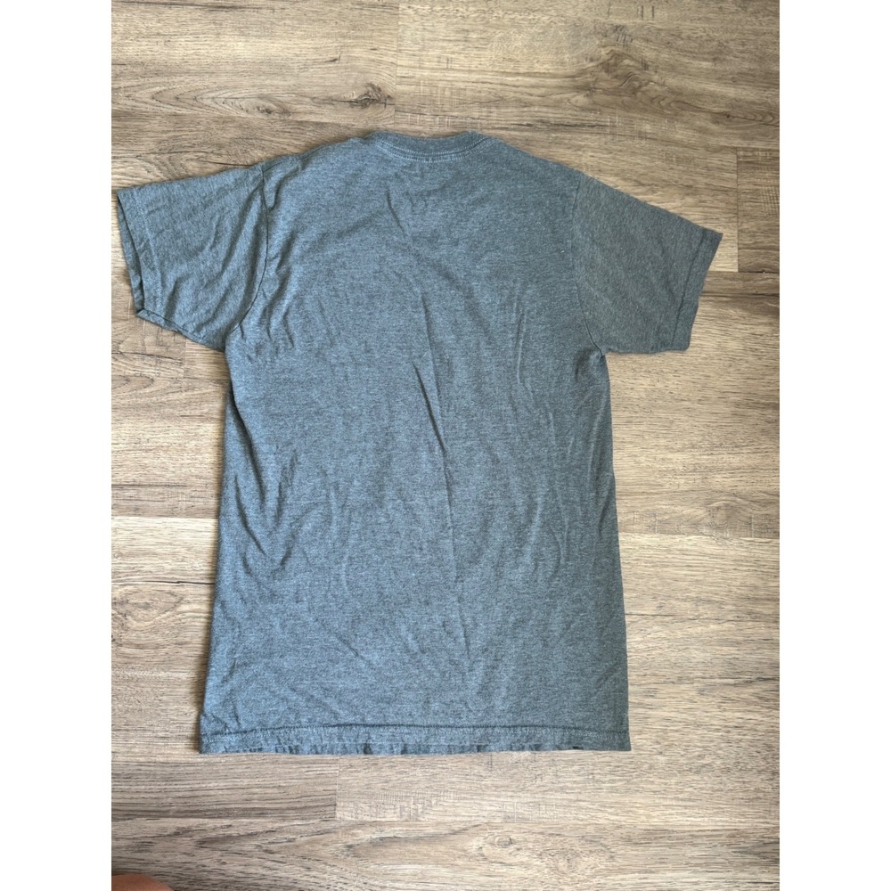 Lincoln Outfitters Manure Happens Graphic Tee Charcoal Grey Cow Men's Small - Picture 4 of 5